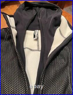 Assos Airblock 851 Two-Layer + Winter Hooded Cycling Jacket, size Large